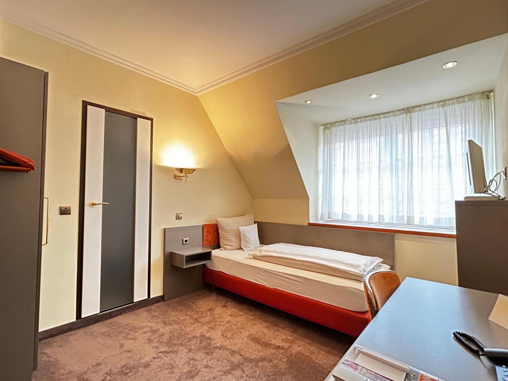 וורנדורף Hotel Im Engel מראה חיצוני תמונה